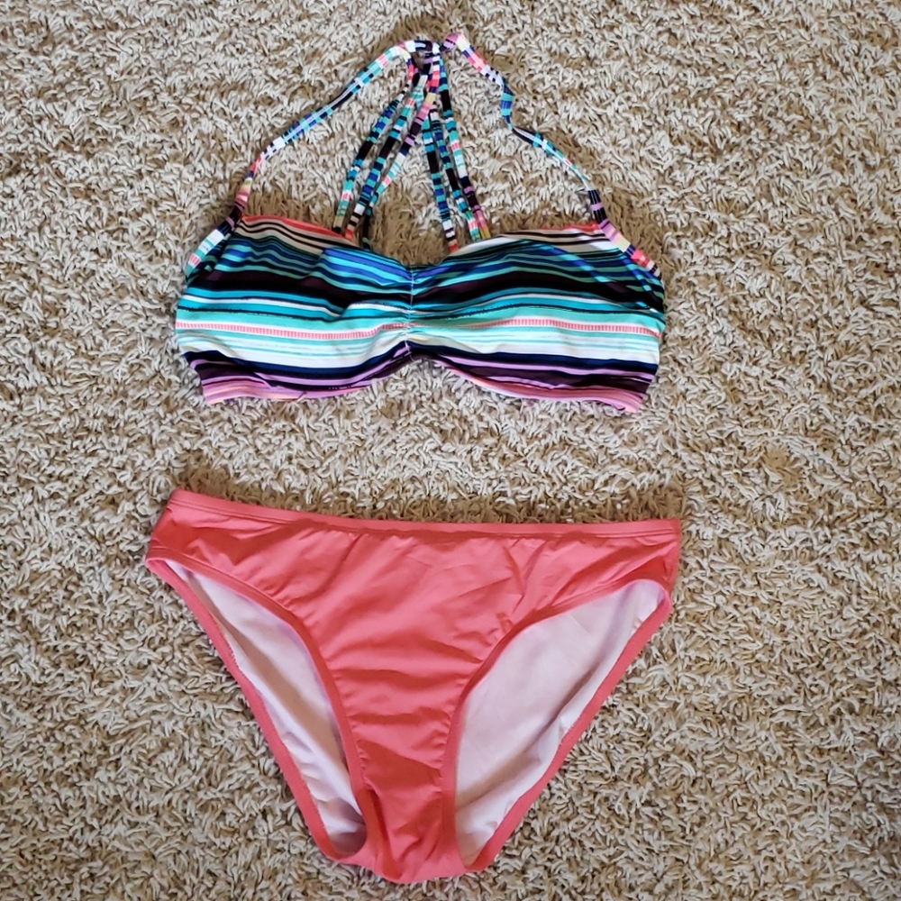 👌New never been worn two-piece swimsuit